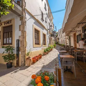 https://hostal-can-tort.catalonia-hotels.com