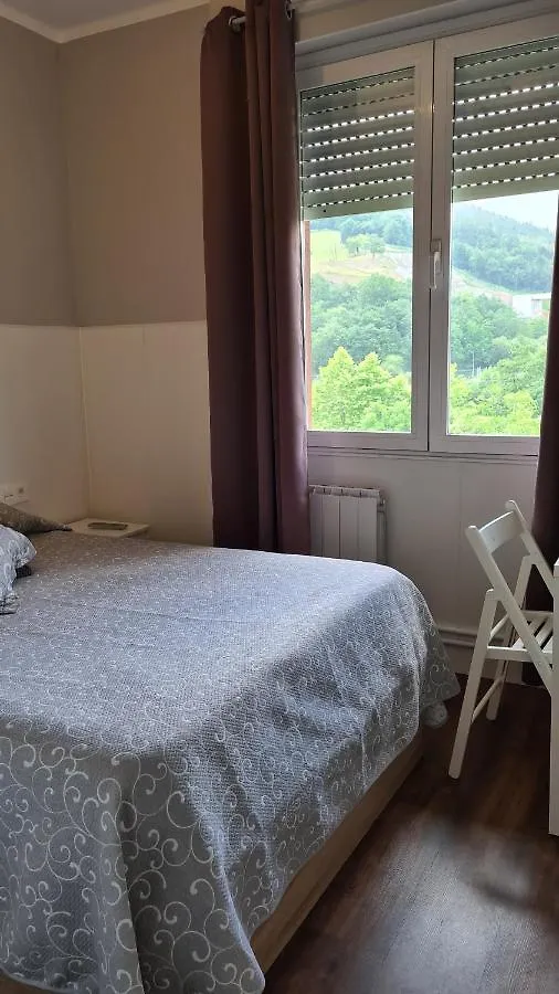 Pension Bide-Ondo Amorebieta-Etxano 3*,  Spain